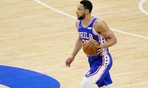 贝弗利：本西一开始是和詹姆斯做对比的 若非去费城他可能打3号位