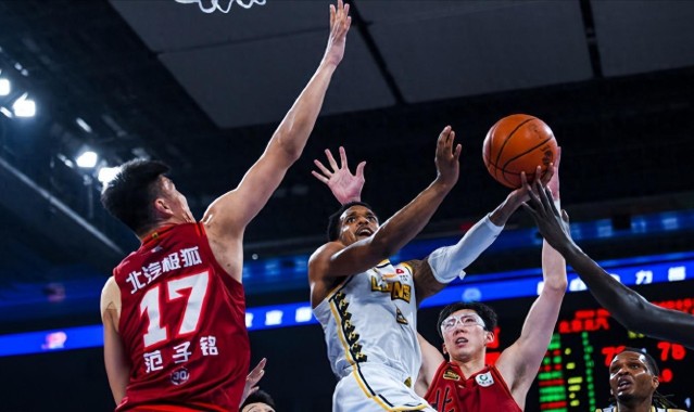 开云体育app-超级外援受伤！归期未定，将影响CBA争冠格局