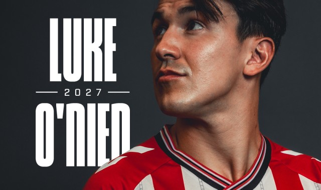 官方：桑德兰与主力中卫奥尼恩续约至2027年